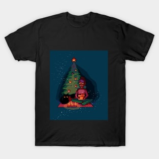 Girl open gifts in a Christmas atmosphere T-Shirt